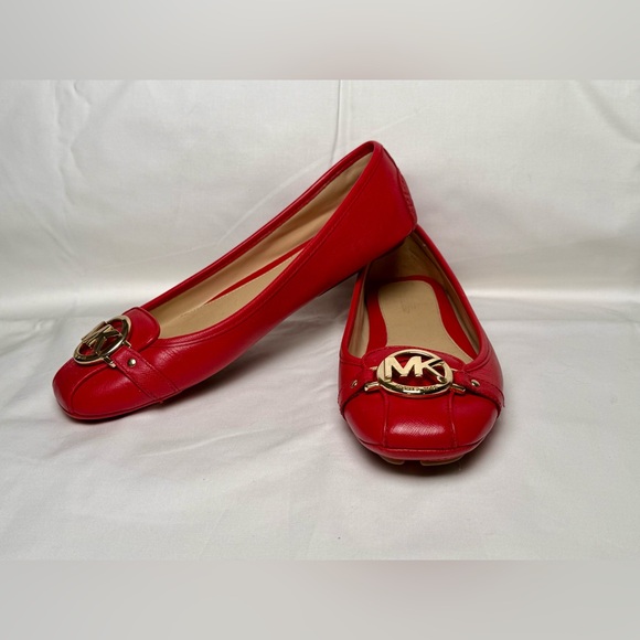 Michael Kors Fulton Red Leather Gold Logo Charm Flats Shoes Size 8M - Picture 7 of 10